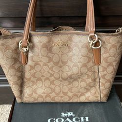 Coach Brown  Purse & Wallet
