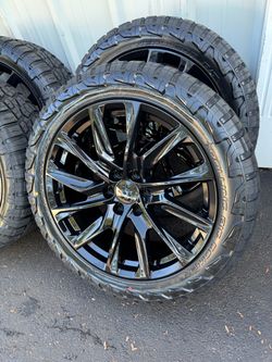NEW 22 inch gm style wheels  wrapped in 285/45r22 RBP tires