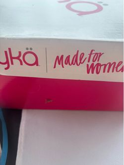 Ryka new size 8.5. (Fits a 9 they run big )