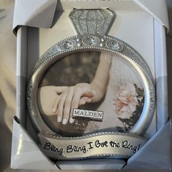 Bling Bling Ring Frame 