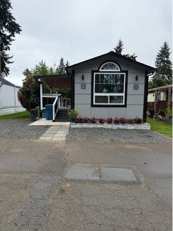 2 rooms 2 bathrooms mobile home on sale