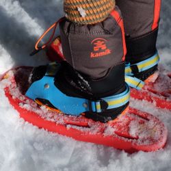 Tubbs Snowflake Snowshoes - Toddlers'- gently used in excellent/like new condition**