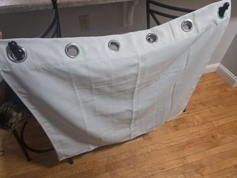 6 Ring Gray/White Curtains (4 Count)