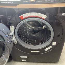 Samsung Front Load Electric Washer in Wi-Fi Connectivity with SmartThings App and Black