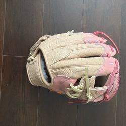 Aria Ice Cream Baseball Glove