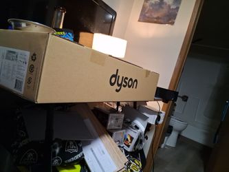 Dyson v8 plus