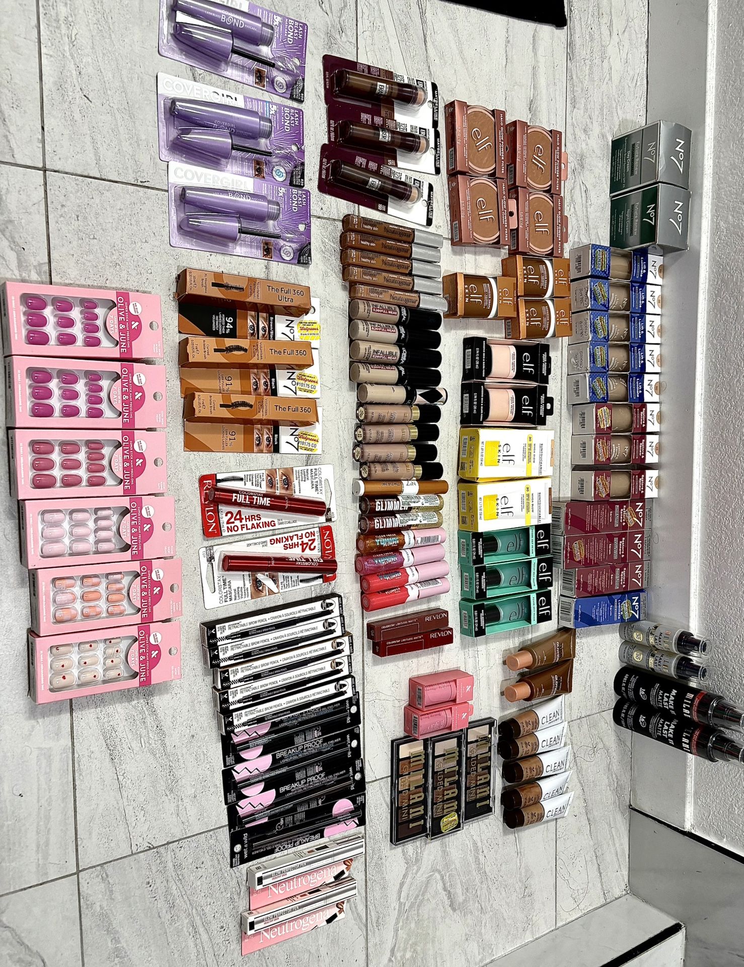 MAKE UP MADNESS