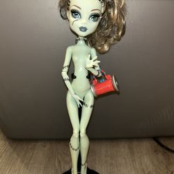 Monster High Frankie Stein Doll Scarily Ever After