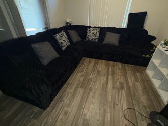 Large Black L-Shaped Sectional Couch – Excellent Condition – $600 OBO