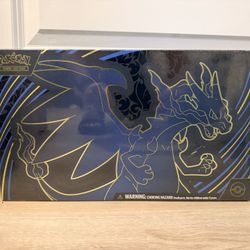 Pokémon - Trading Card Game: Mega Charizard X ex Ultra-Premium Collection 