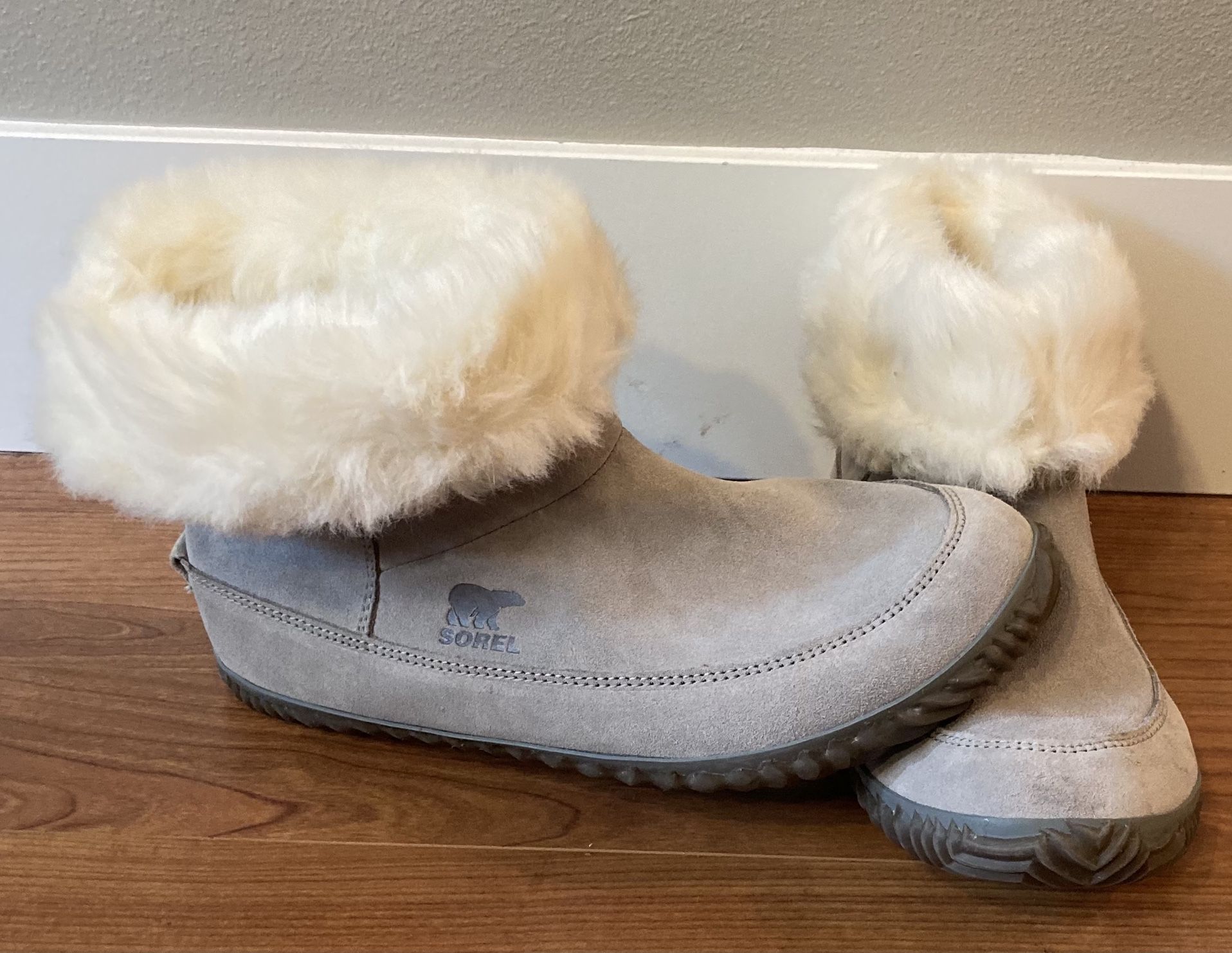 Sorel Moccasin Boots, Size 11