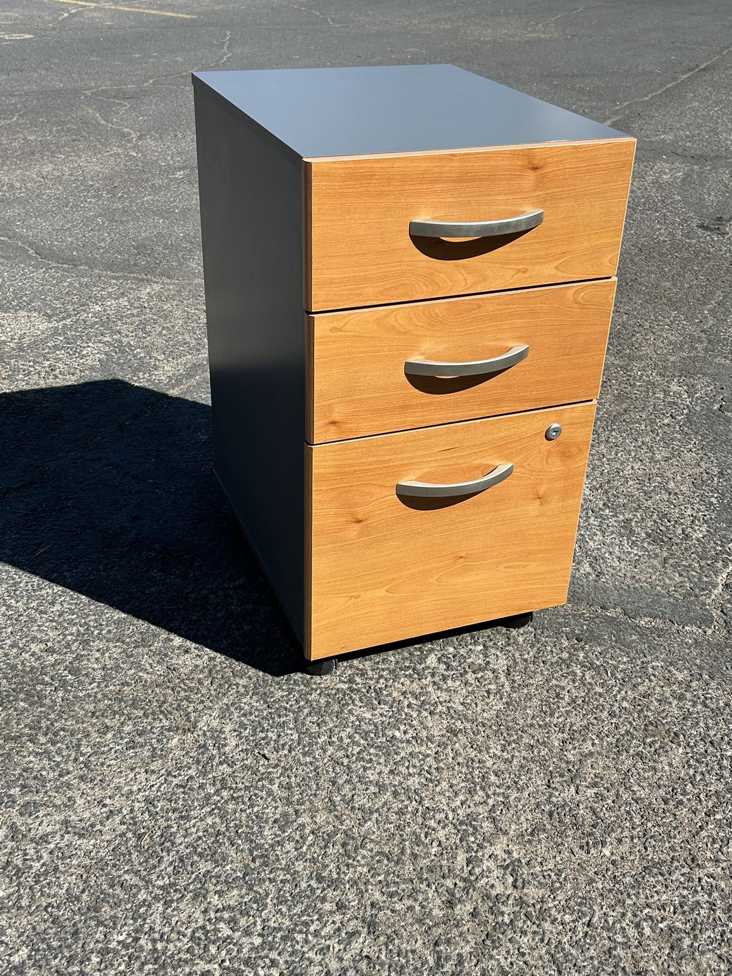 Nice 3 Drawer File Cabinet With Wheels- $30 Firm 