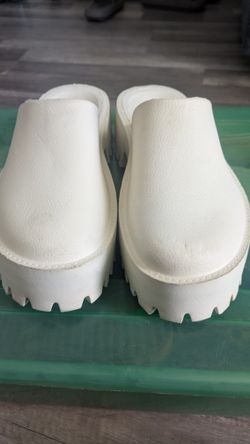 Clogs