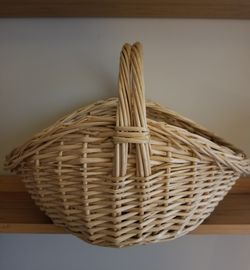 Oval Natural Willow Gathering Basket W/Handle