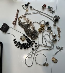 Costume Jewlery Lot. Clip & Pierced Earrings. No Sterling No Gold. Jupiter