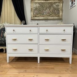 IKEA DRESSER ( Delivery Is AVAILABLE)