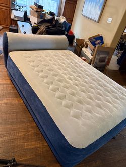 Intex Queen Headboard Dura-Beam Deluxe Raised Air Bed Mattress with Built-in Pump