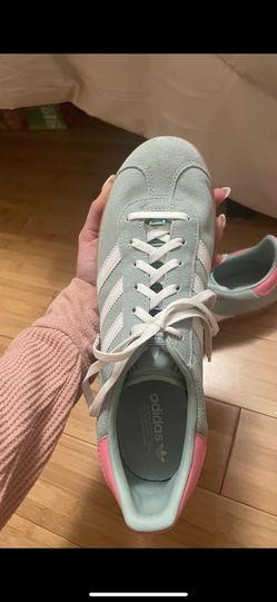 size 7 big kids (fits size 8-8 1/2 women’s)