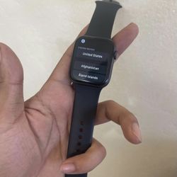 Apple Watch 4 44mm for Sale in Chino, CA - OfferUp