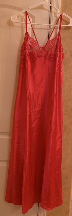 Victoria Secret size M night gown