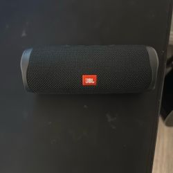 JBL flip 5