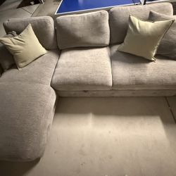 Couch/sectional