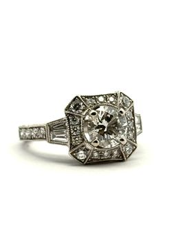 14K White Gold Diamond Ring 4.7g Ladies Engagement Ring (A1D014697)