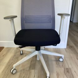 AMQ Bodi Synchro Tilt Ergonomic Task Chair