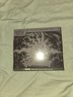 Pokémon Mega Evolution Pitch Black Elite Trainer Box