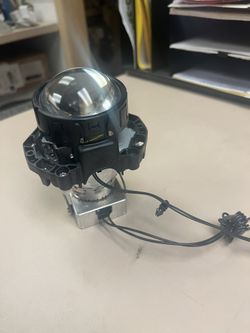 2.5 CB inch  Hallo Projector Comes With Genuine Philips hID Bulb 4 Available One Missing Bulb Retainer