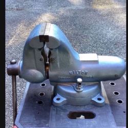 Wilton C2 Vise / 5 Inch Jaws Pipe Jaws / Swivel Base / Opens 7 Inches /  113 Pounds / Made In USA Vice / $1900 New With Tax