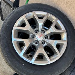 GMC Yukon - 20 " Tires w/ stock rims(4 Tires w Rims)