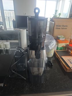 Wide Chute Slow Juicer