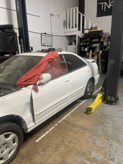 94 - 01  Acura Integra 4dr / Side Skirts 