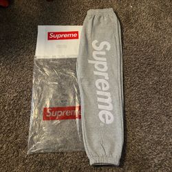 Supreme Sweatpants Grey
