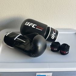 UFC GYM Boxing Gloves 14oz