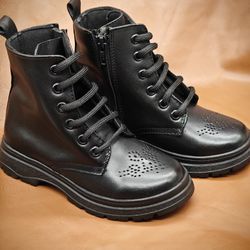 Girl's Leather Boots