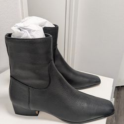 Black Boots Size 6