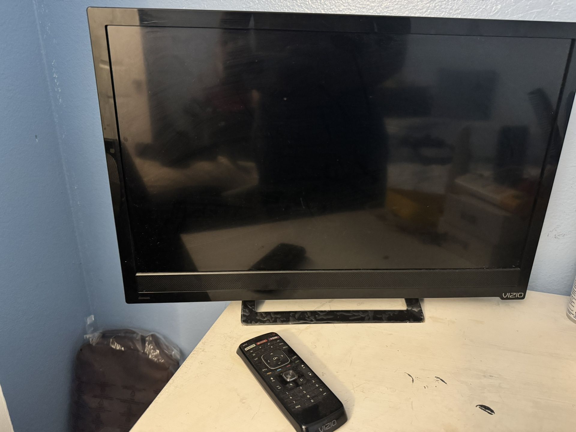 Vizio 23” Flat Screen TV