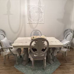 Dining Room Table And 6 Chairs 