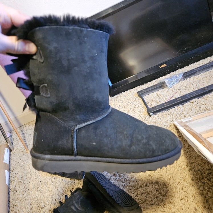 Black Uggs