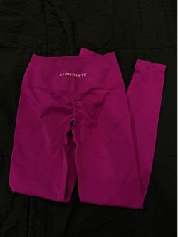 Gym leggings. Alphalete