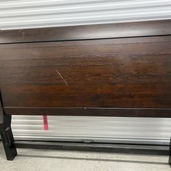 Aspen Home King Sized Sleigh Bed 