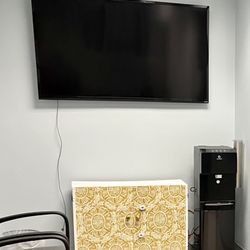 60 inch VIZIO TV FOR SALE-Price negotiable-Smyrna, GA