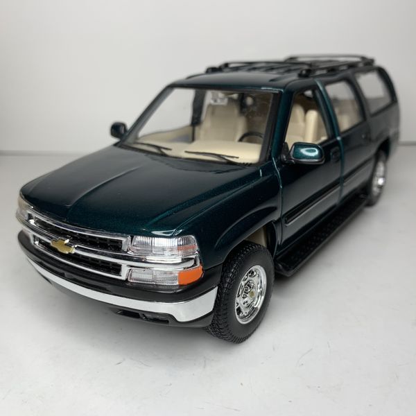 chevy suburban toy car