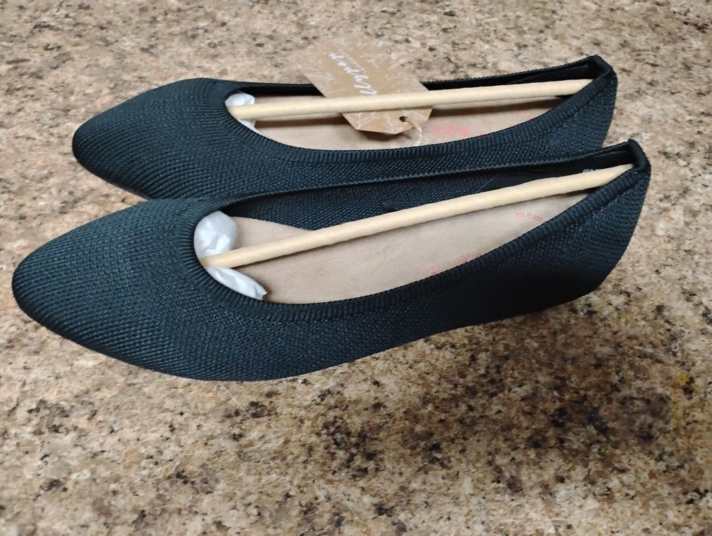 Denali Women Shoes Size 8 "BRAND NEW"