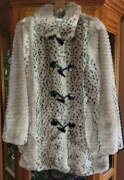 Vintage Pamela McCoy fur replica