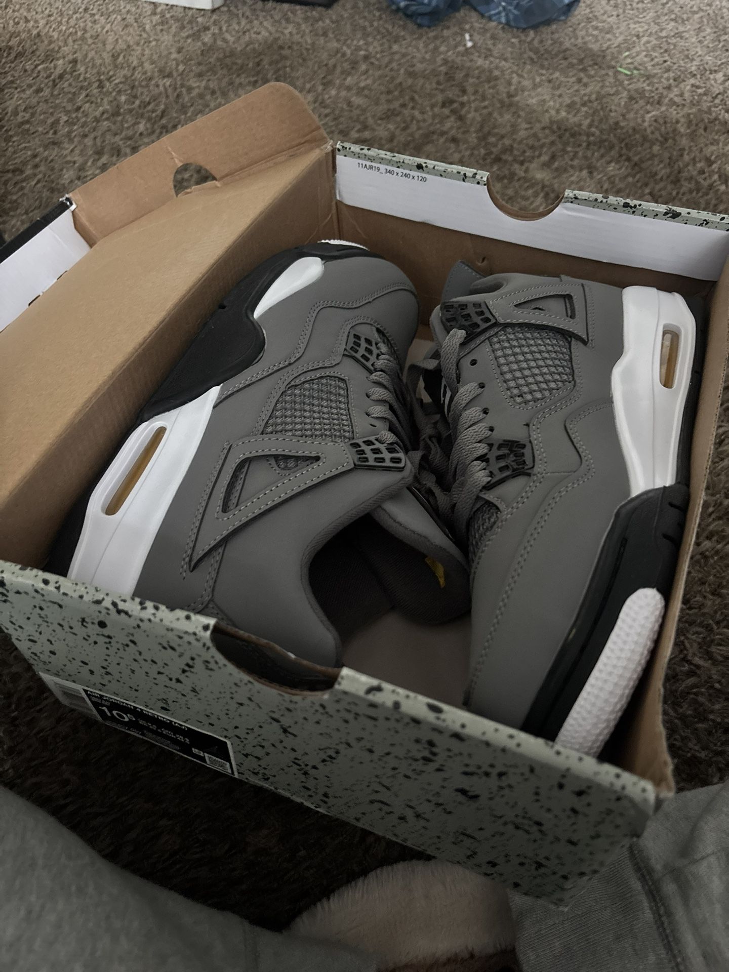 Jordan 4 Retro