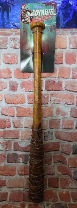 Zombie Smasher Brown Baseball Bat Barbedwire Foam Halloween Movie Prop Lucielle

Trick or Treat Studios is proud to present the Zombie Smasher costume