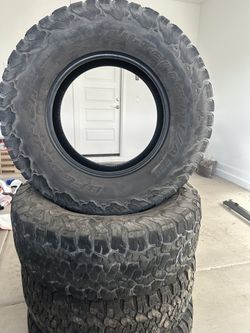 LT285/70R17 Bfgoodrich Ko2 Tires